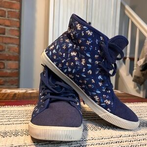 Toms Blue Floral High-Top Sneakers